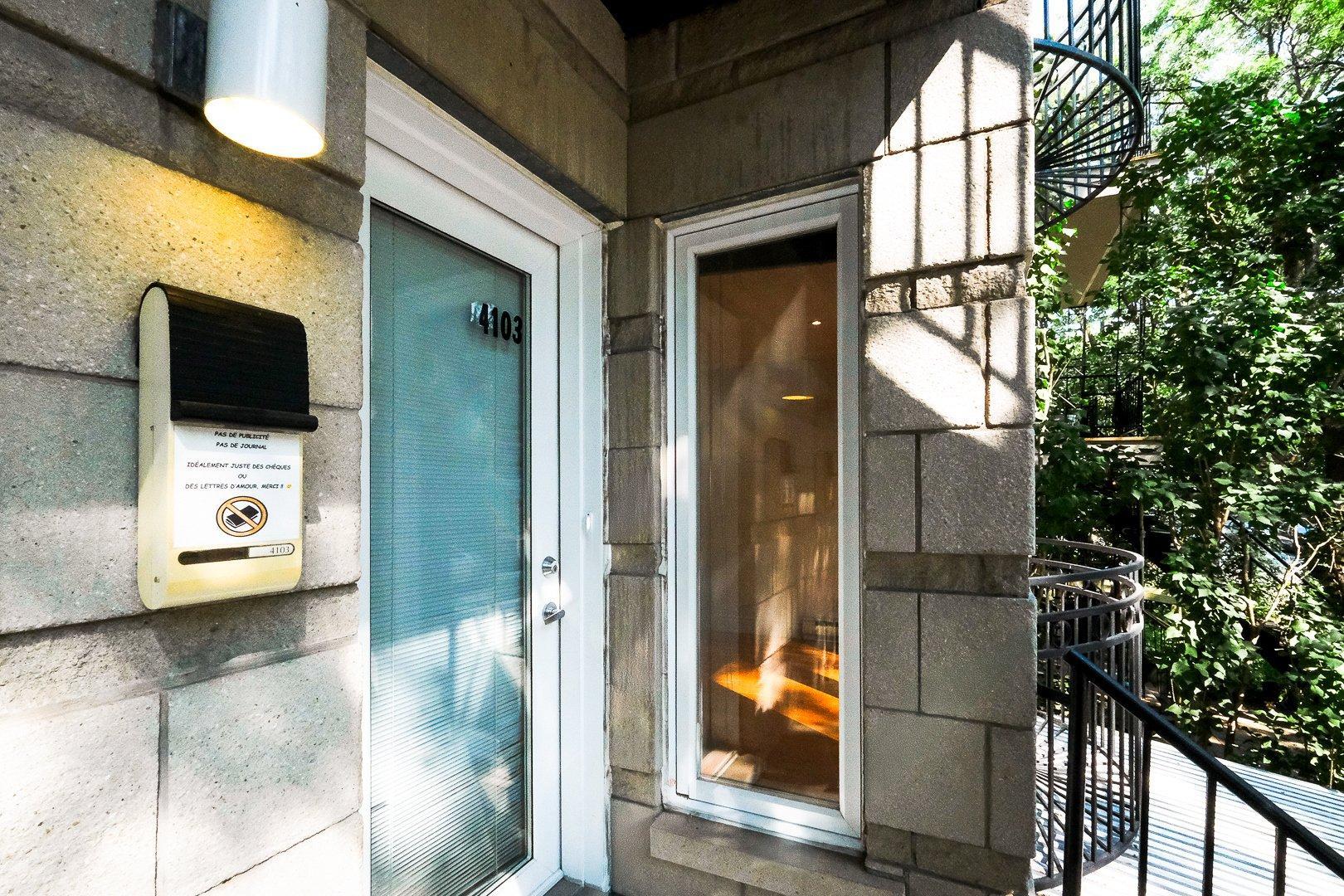 









4103


Av. De Lorimier

,
Montréal (Le Plateau-Mont-Royal),




QC
H2K3X8

