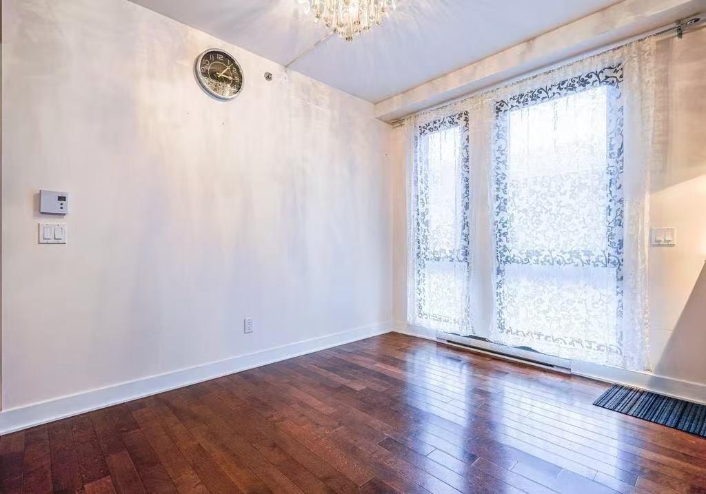 









1414


Rue Chomedey

, 209,
Montréal (Ville-Marie),




QC
H3H0A2

