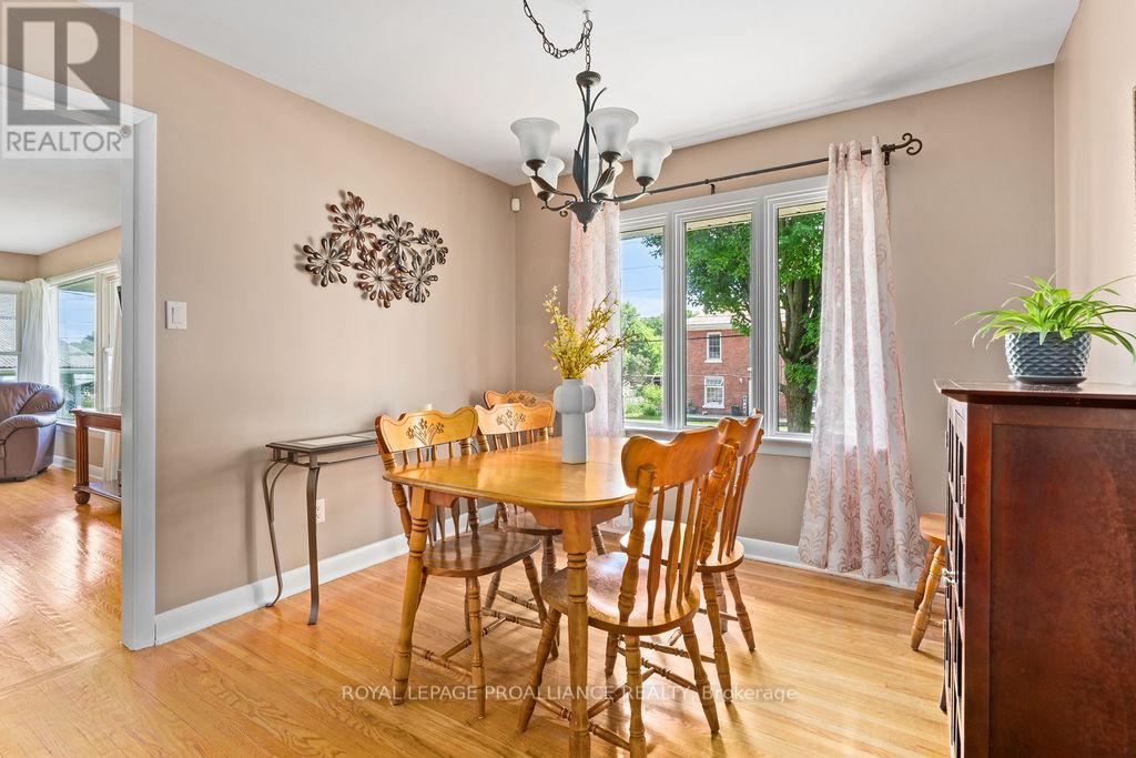 












1036 WAGARVILLE ROAD

,
Frontenac (Frontenac Centre),




Ontario
K0H2K0

