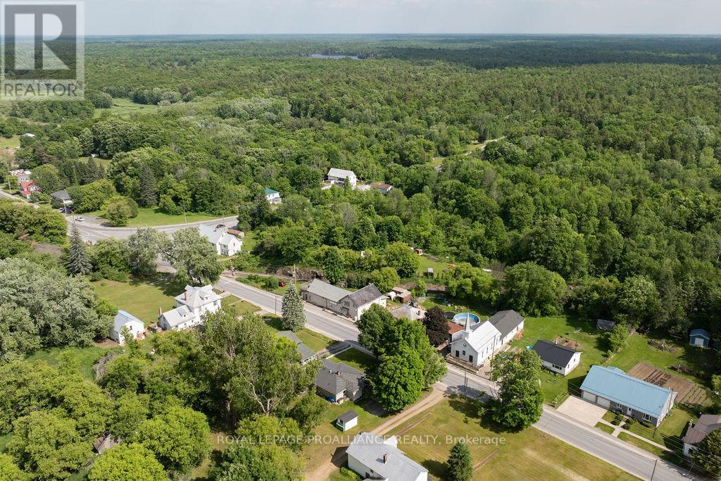 












1036 WAGARVILLE ROAD

,
Frontenac (Frontenac Centre),




Ontario
K0H2K0

