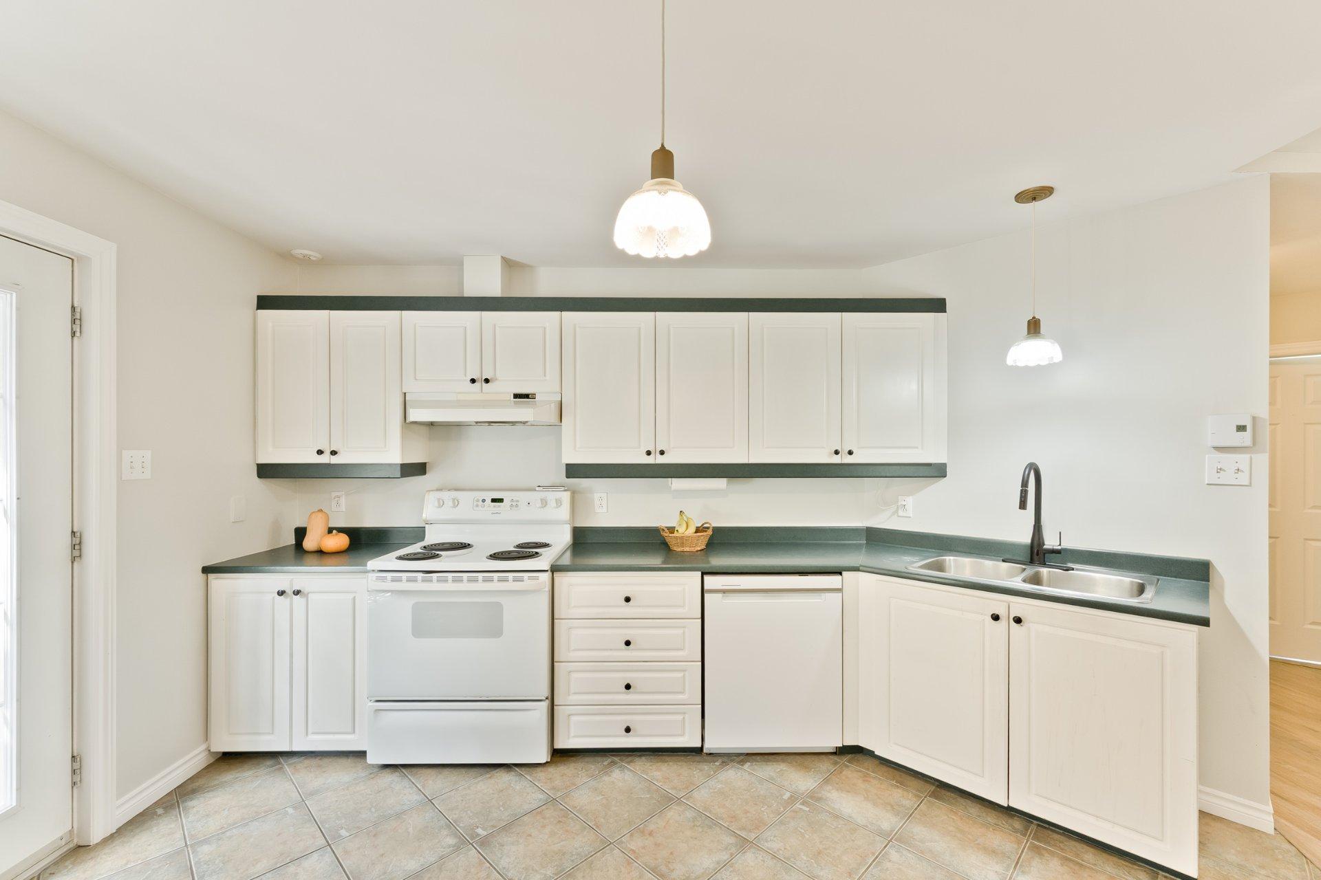 









3358


Rue des Arbrisseaux

,
Sherbrooke (Brompton/Rock Forest/Saint-Élie/Deauville),




QC
J1R0B4

