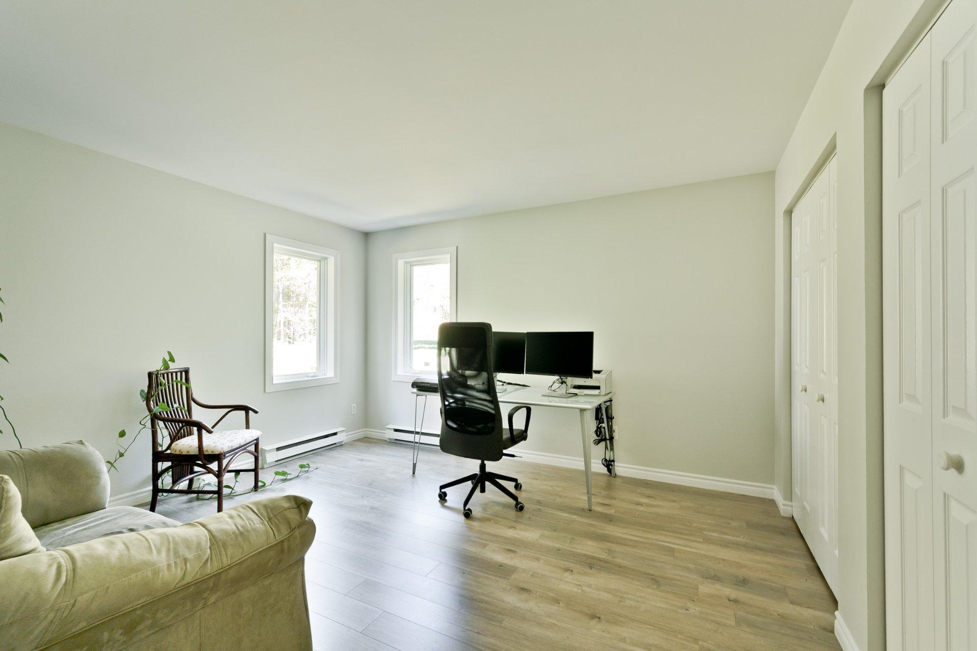 









3358


Rue des Arbrisseaux

,
Sherbrooke (Brompton/Rock Forest/Saint-Élie/Deauville),




QC
J1R0B4

