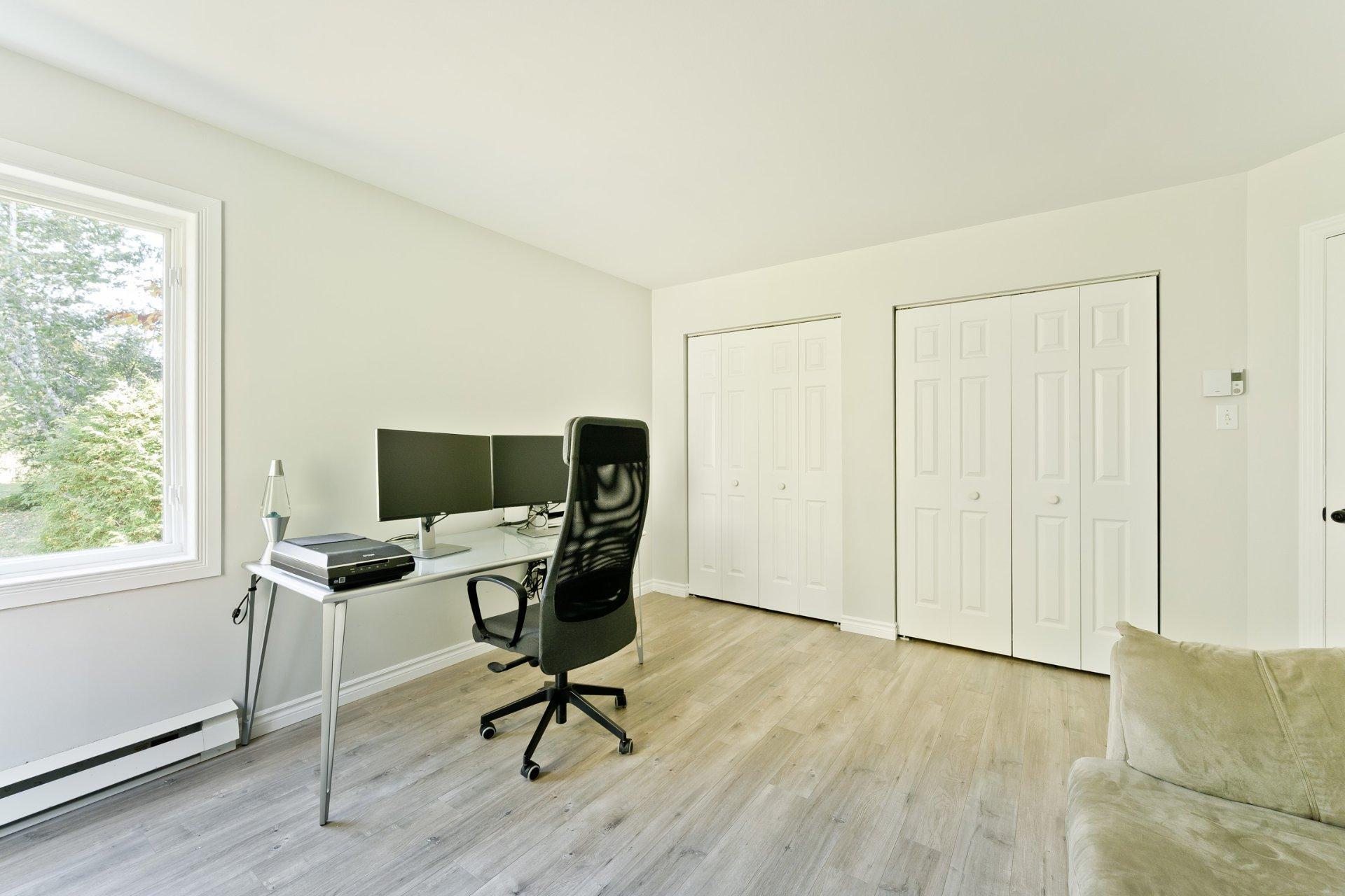 









3358


Rue des Arbrisseaux

,
Sherbrooke (Brompton/Rock Forest/Saint-Élie/Deauville),




QC
J1R0B4

