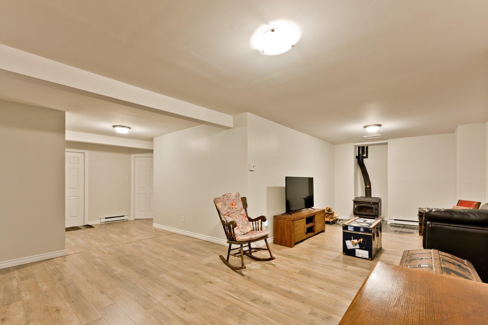 









3358


Rue des Arbrisseaux

,
Sherbrooke (Brompton/Rock Forest/Saint-Élie/Deauville),




QC
J1R0B4

