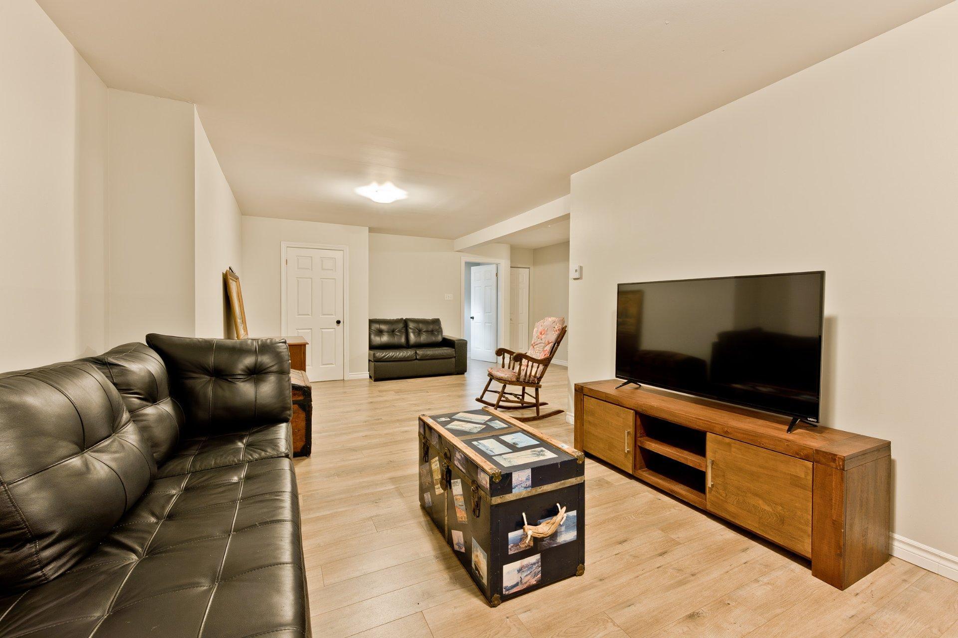 









3358


Rue des Arbrisseaux

,
Sherbrooke (Brompton/Rock Forest/Saint-Élie/Deauville),




QC
J1R0B4

