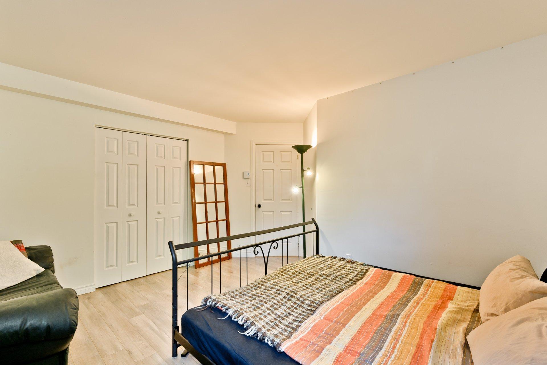 









3358


Rue des Arbrisseaux

,
Sherbrooke (Brompton/Rock Forest/Saint-Élie/Deauville),




QC
J1R0B4

