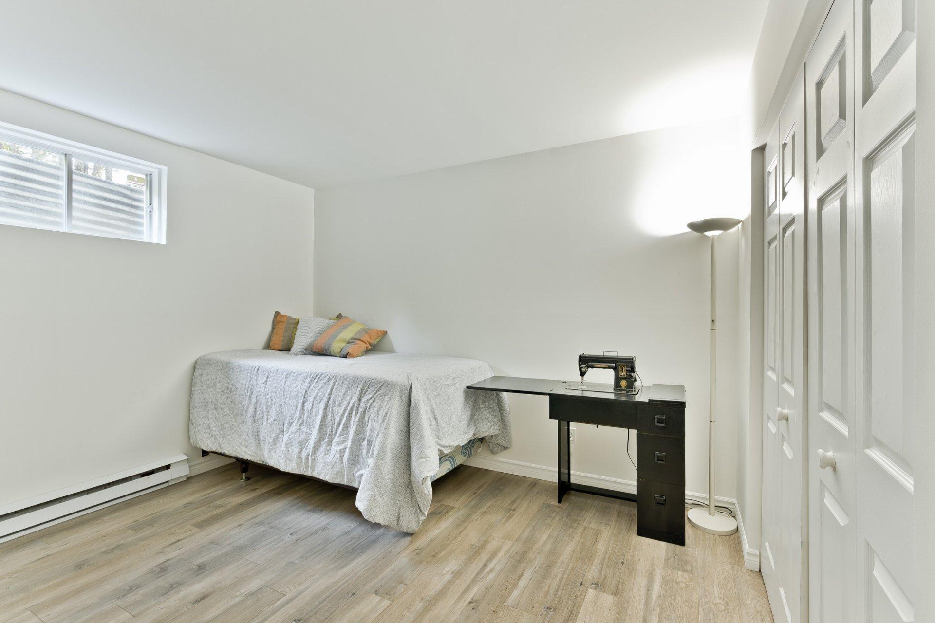 









3358


Rue des Arbrisseaux

,
Sherbrooke (Brompton/Rock Forest/Saint-Élie/Deauville),




QC
J1R0B4

