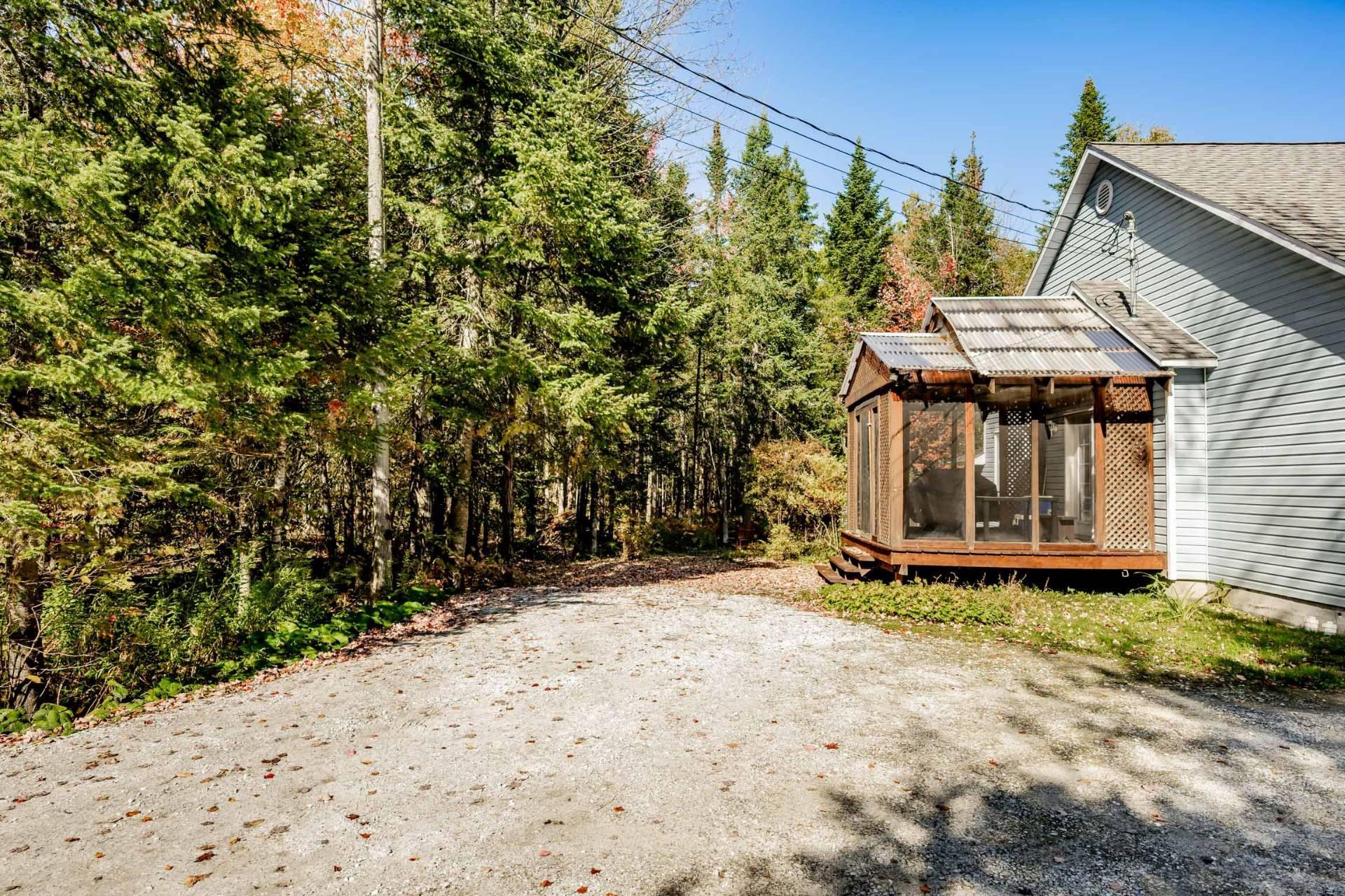 









3358


Rue des Arbrisseaux

,
Sherbrooke (Brompton/Rock Forest/Saint-Élie/Deauville),




QC
J1R0B4

