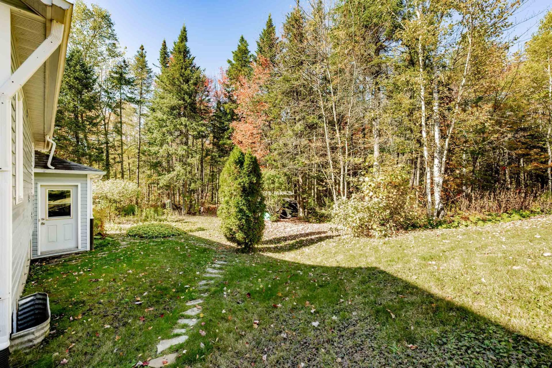 









3358


Rue des Arbrisseaux

,
Sherbrooke (Brompton/Rock Forest/Saint-Élie/Deauville),




QC
J1R0B4

