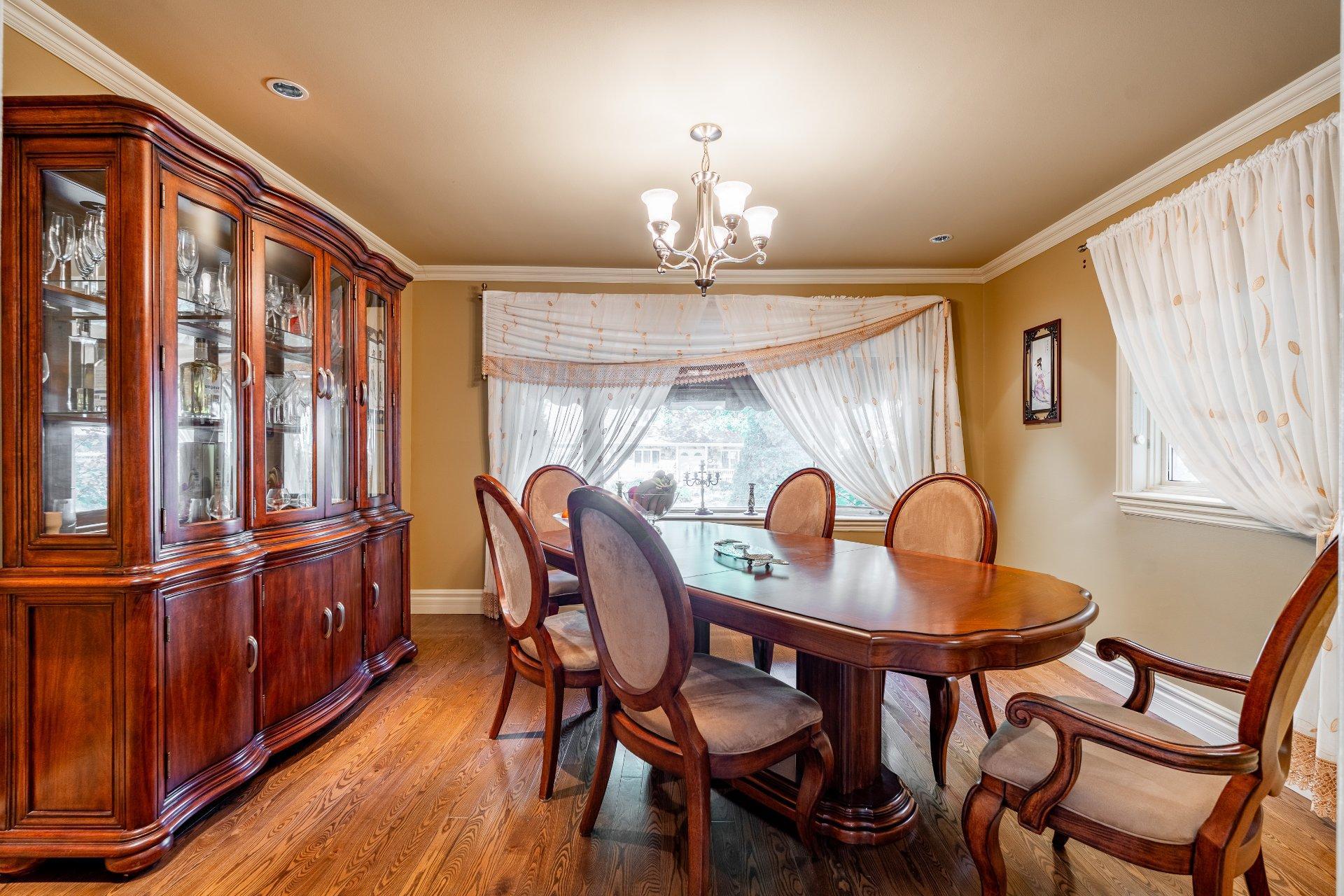 









234


Rue Plamondon

,
Repentigny (Repentigny),




QC
J6A7E4

