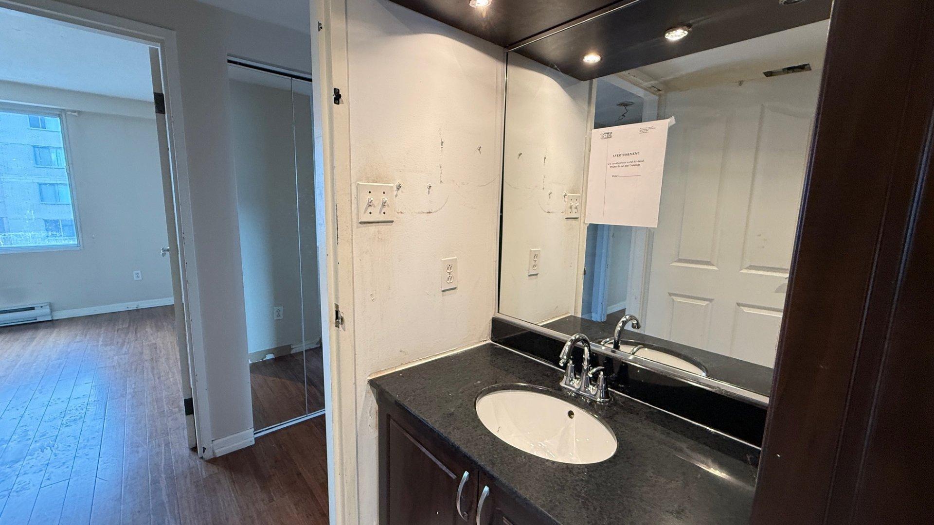 









11115


Boul. Cavendish

, 1003,
Montréal (Saint-Laurent),




QC
H4R2M9

