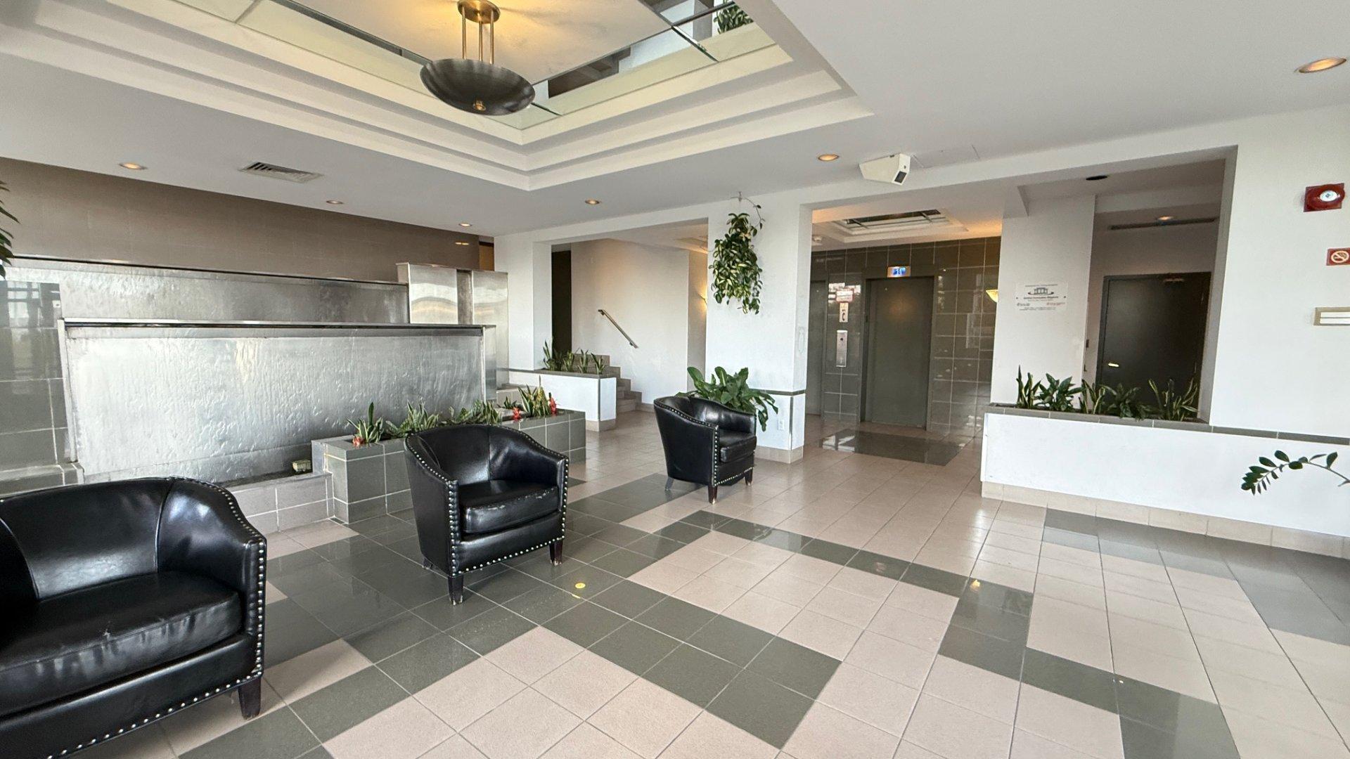 









11115


Boul. Cavendish

, 1003,
Montréal (Saint-Laurent),




QC
H4R2M9

