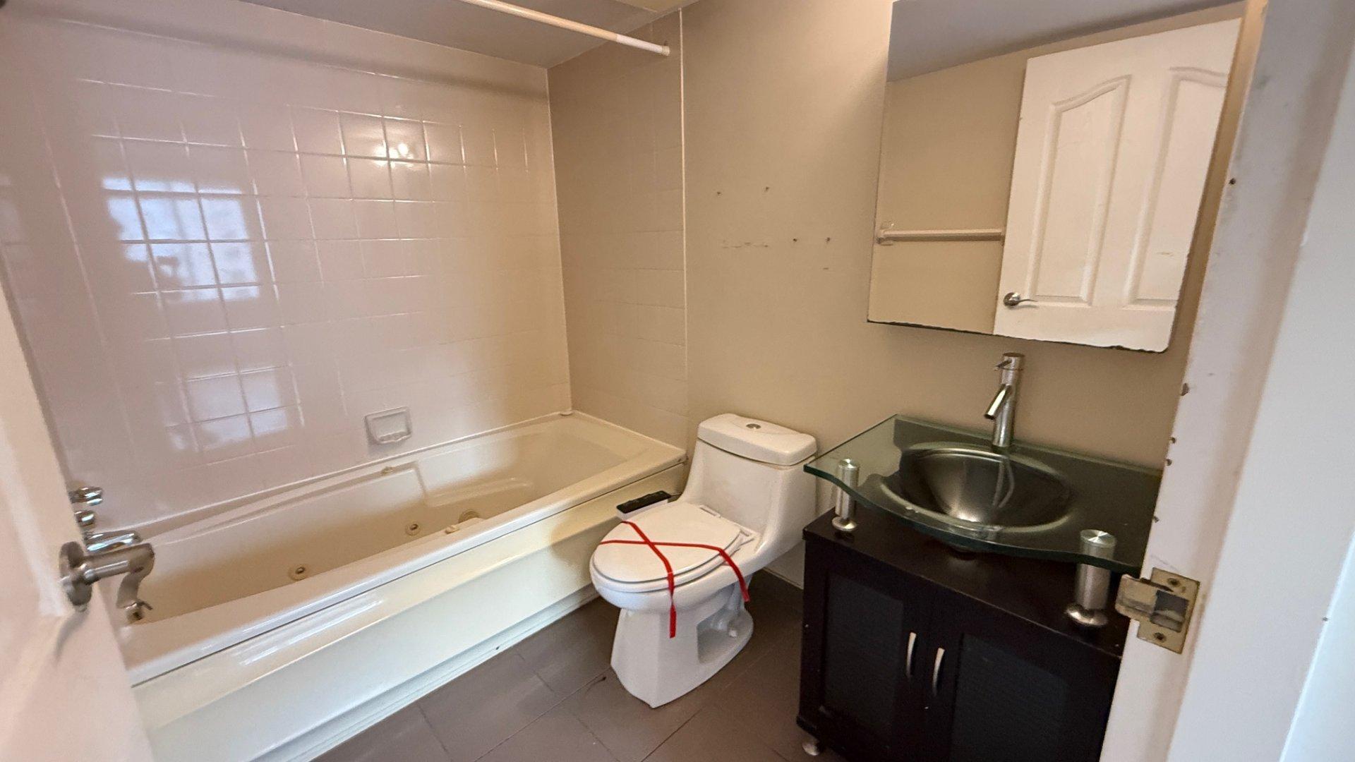 









11115


Boul. Cavendish

, 1003,
Montréal (Saint-Laurent),




QC
H4R2M9

