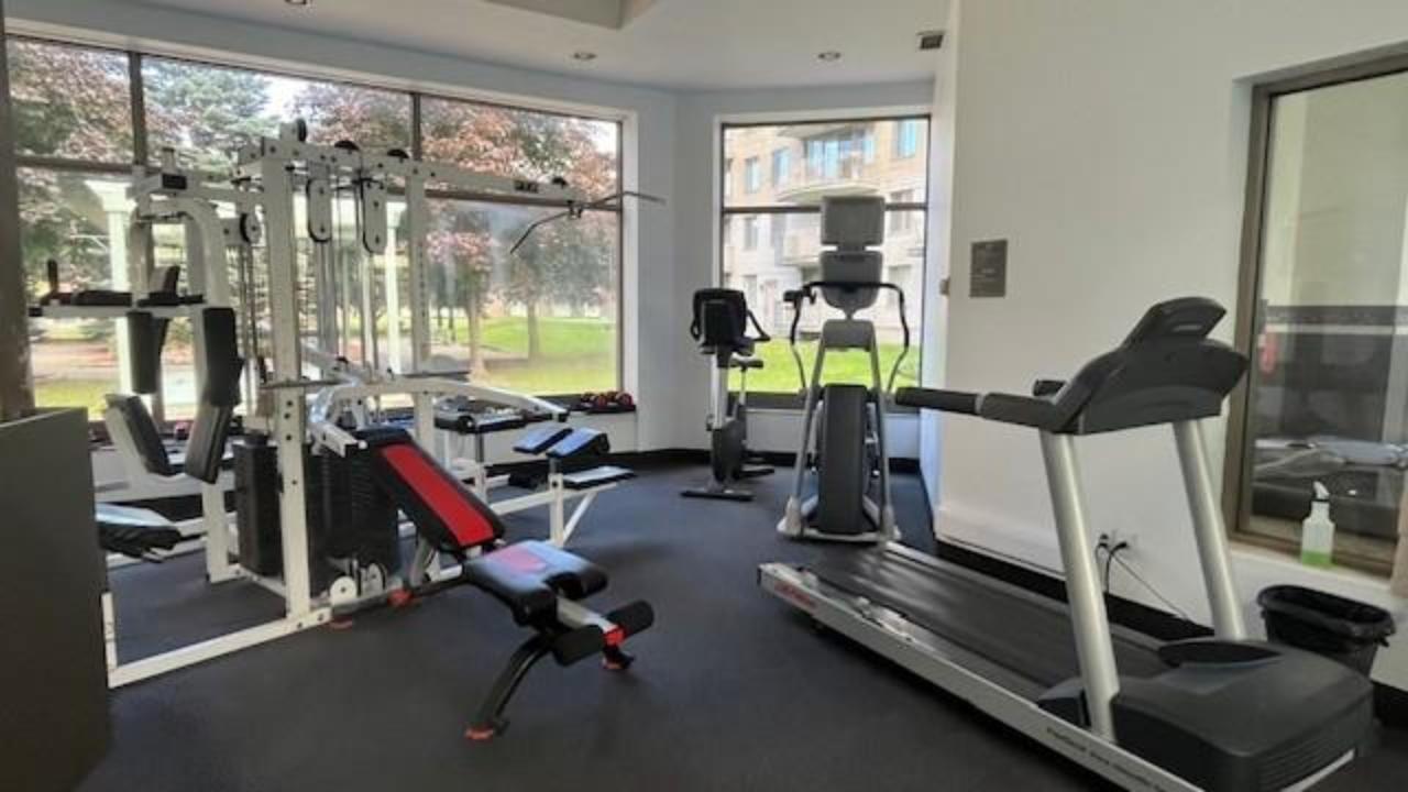 









11115


Boul. Cavendish

, 1003,
Montréal (Saint-Laurent),




QC
H4R2M9

