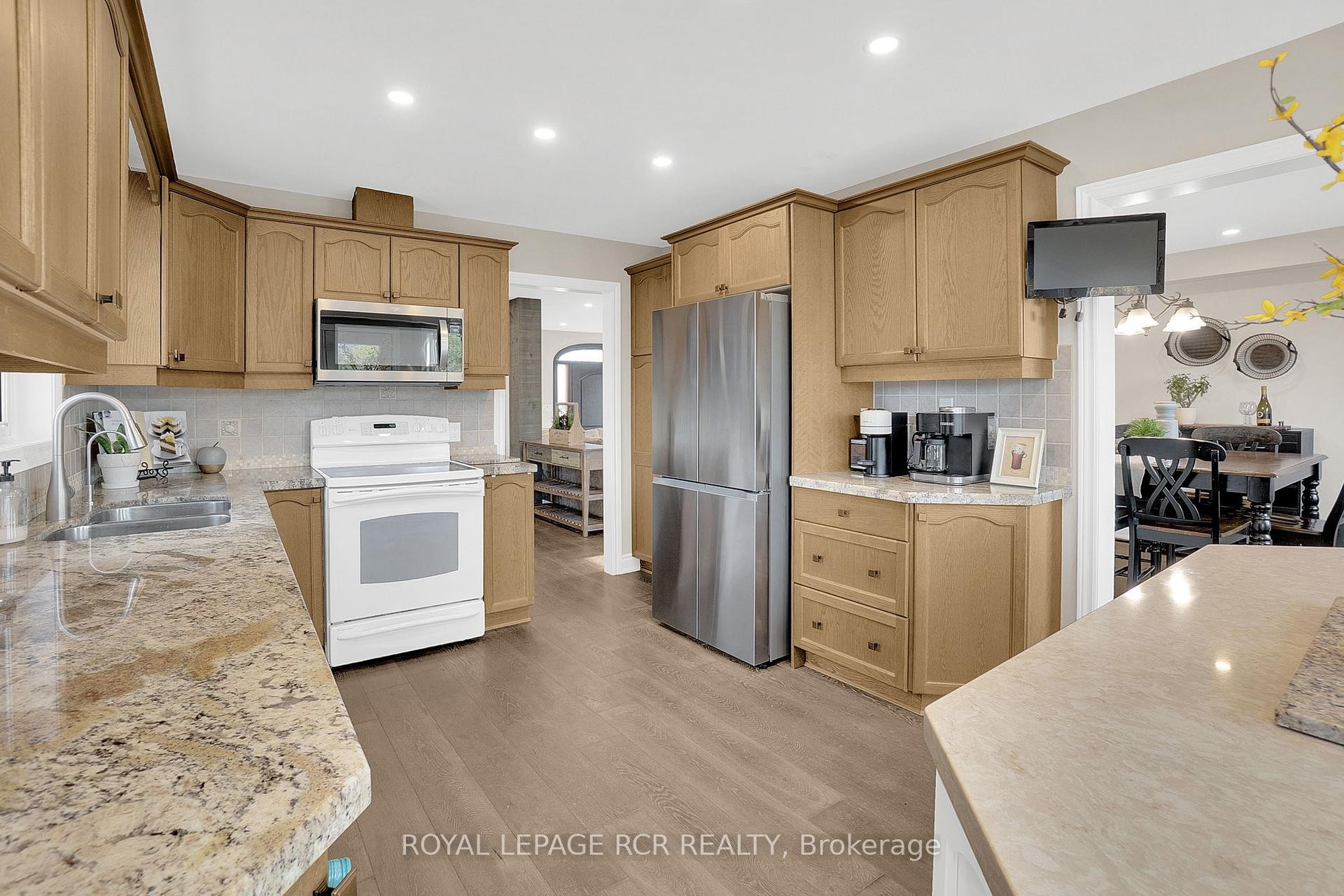 









15


Jack Kenny

Court,
Caledon,




ON
L7E 2M5

