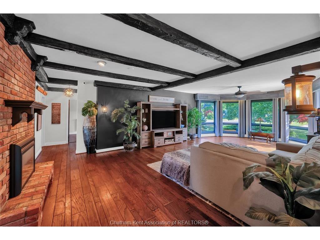 









38


Glenwood

Drive,
Chatham,




ON
N7M 5W8

