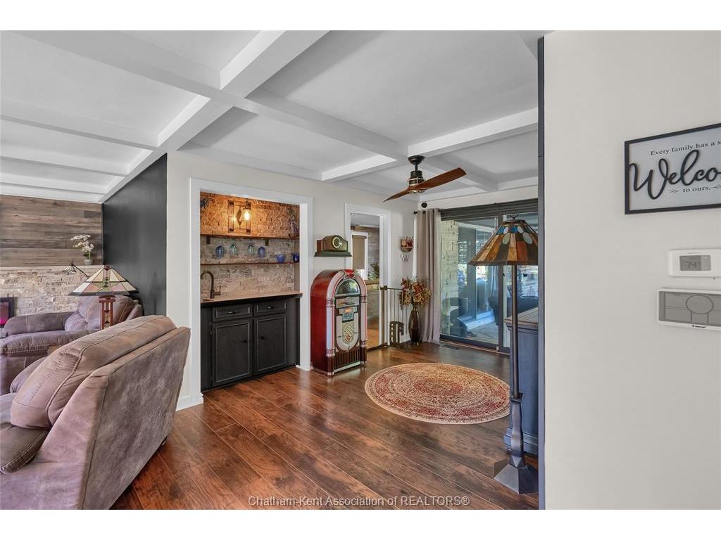 









38


Glenwood

Drive,
Chatham,




ON
N7M 5W8

