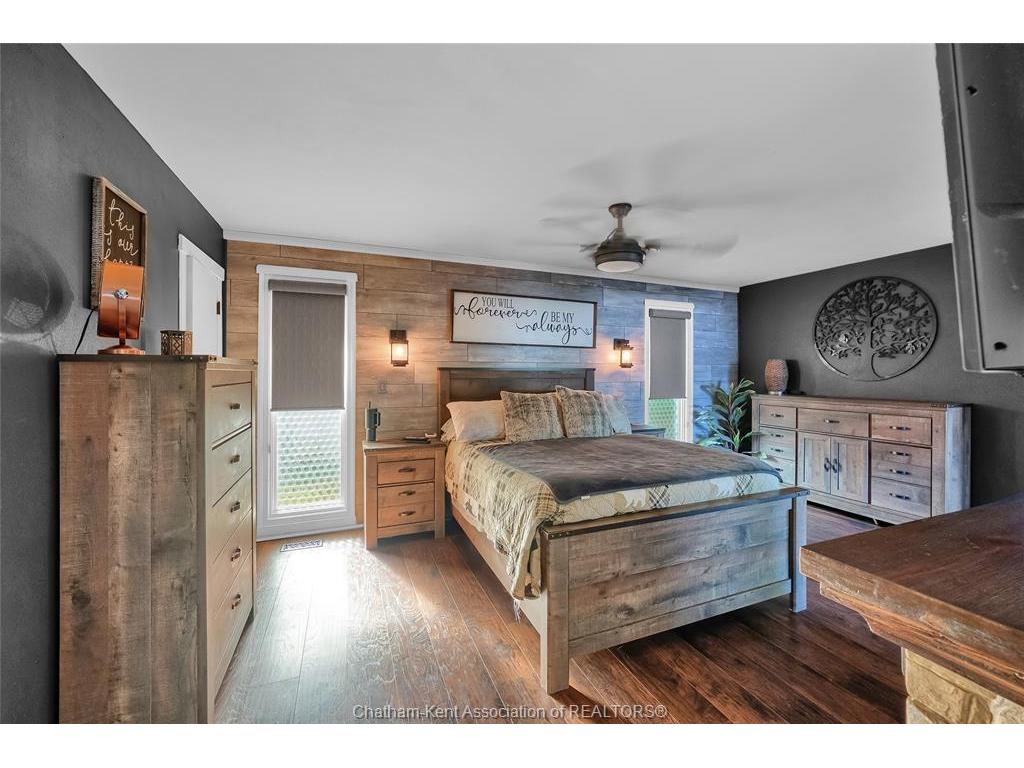 









38


Glenwood

Drive,
Chatham,




ON
N7M 5W8

