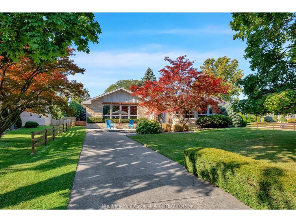 









38


Glenwood

Drive,
Chatham,




ON
N7M 5W8

