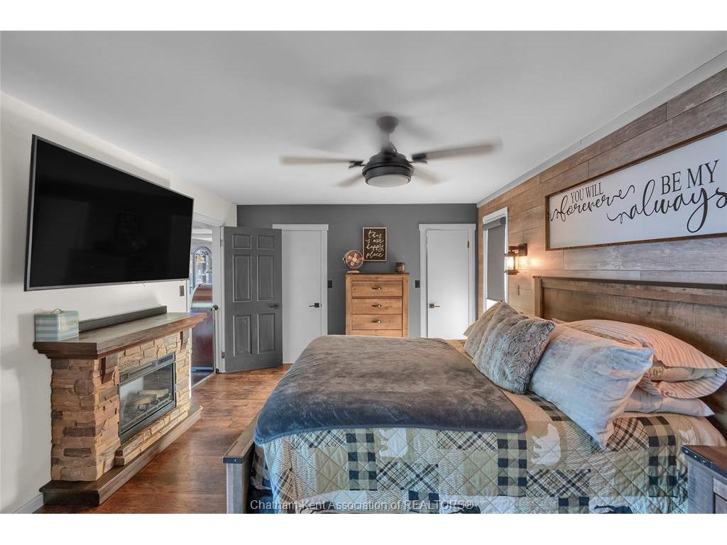 









38


Glenwood

Drive,
Chatham,




ON
N7M 5W8

