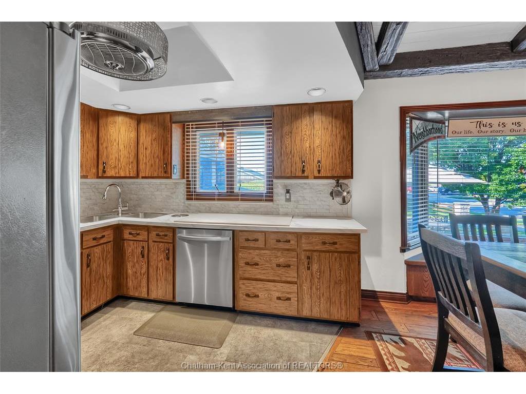 









38


Glenwood

Drive,
Chatham,




ON
N7M 5W8

