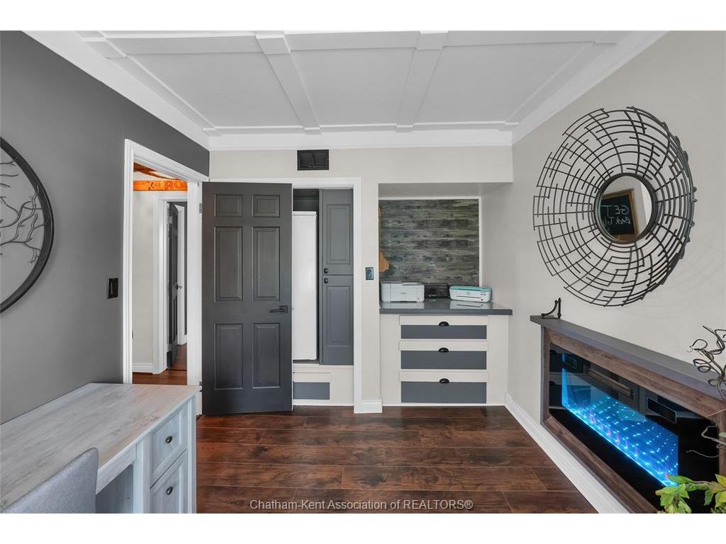 









38


Glenwood

Drive,
Chatham,




ON
N7M 5W8

