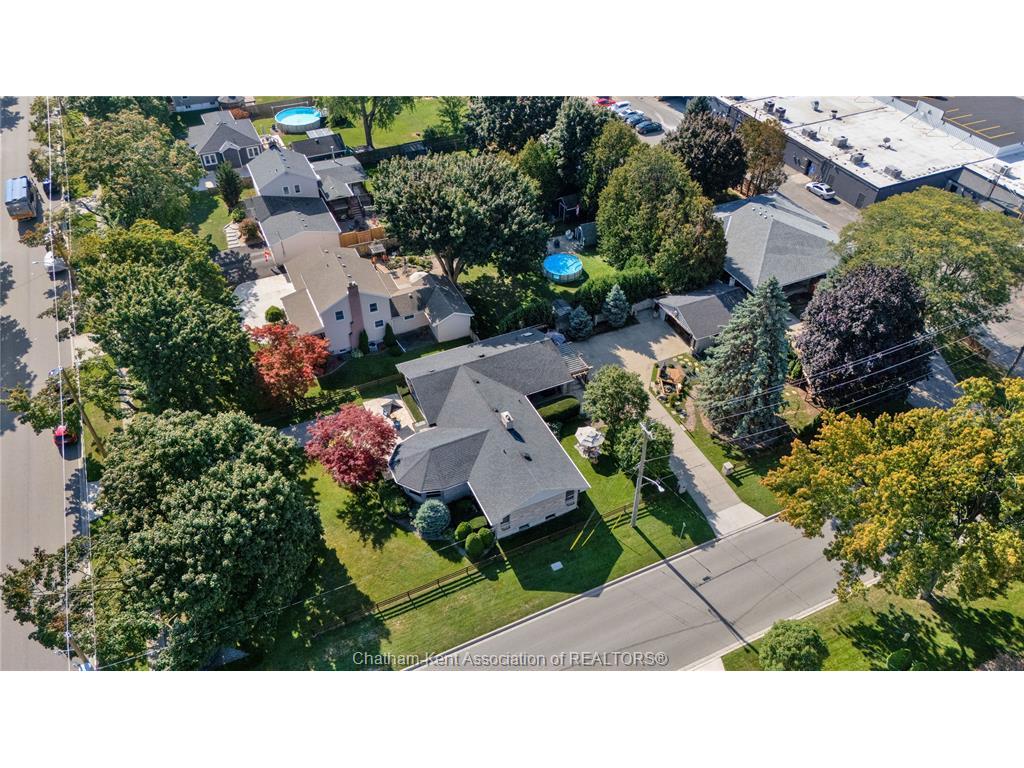 









38


Glenwood

Drive,
Chatham,




ON
N7M 5W8

