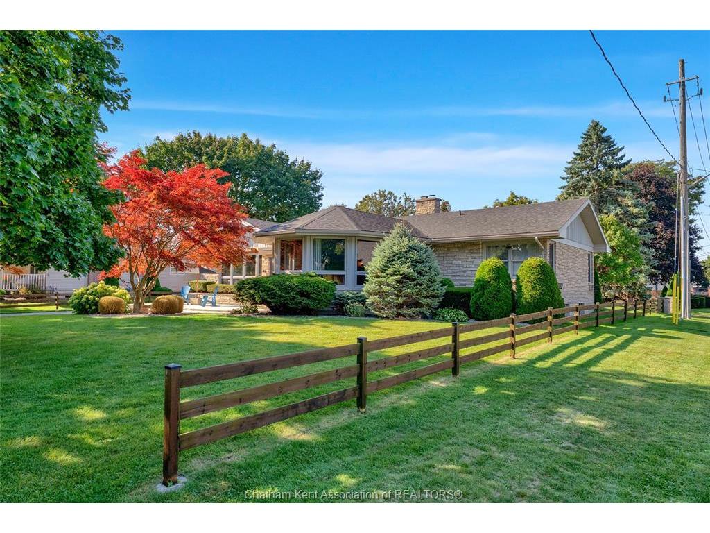 









38


Glenwood

Drive,
Chatham,




ON
N7M 5W8

