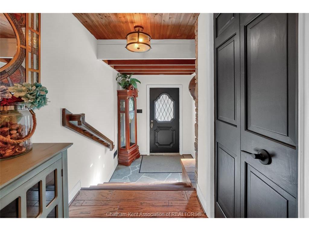 









38


Glenwood

Drive,
Chatham,




ON
N7M 5W8

