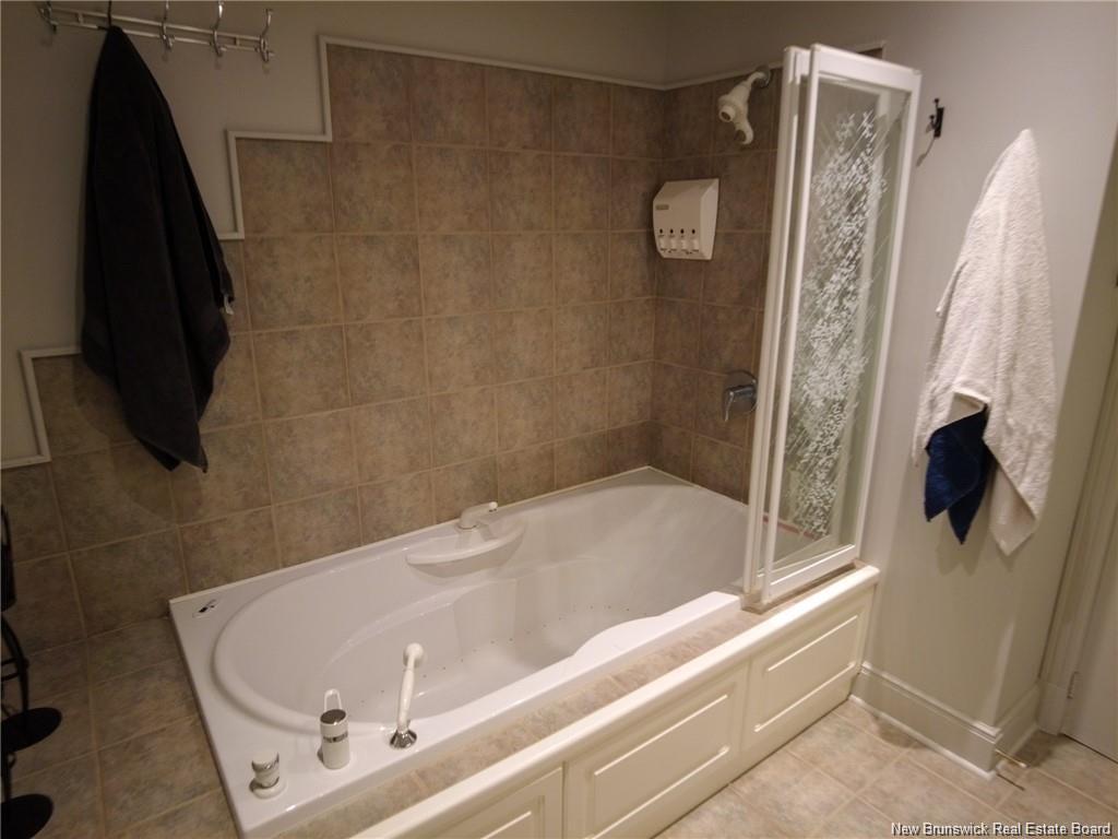 









490A


St Pierre Ouest

BLVD,
Caraquet,




NB
E1W 1A3

