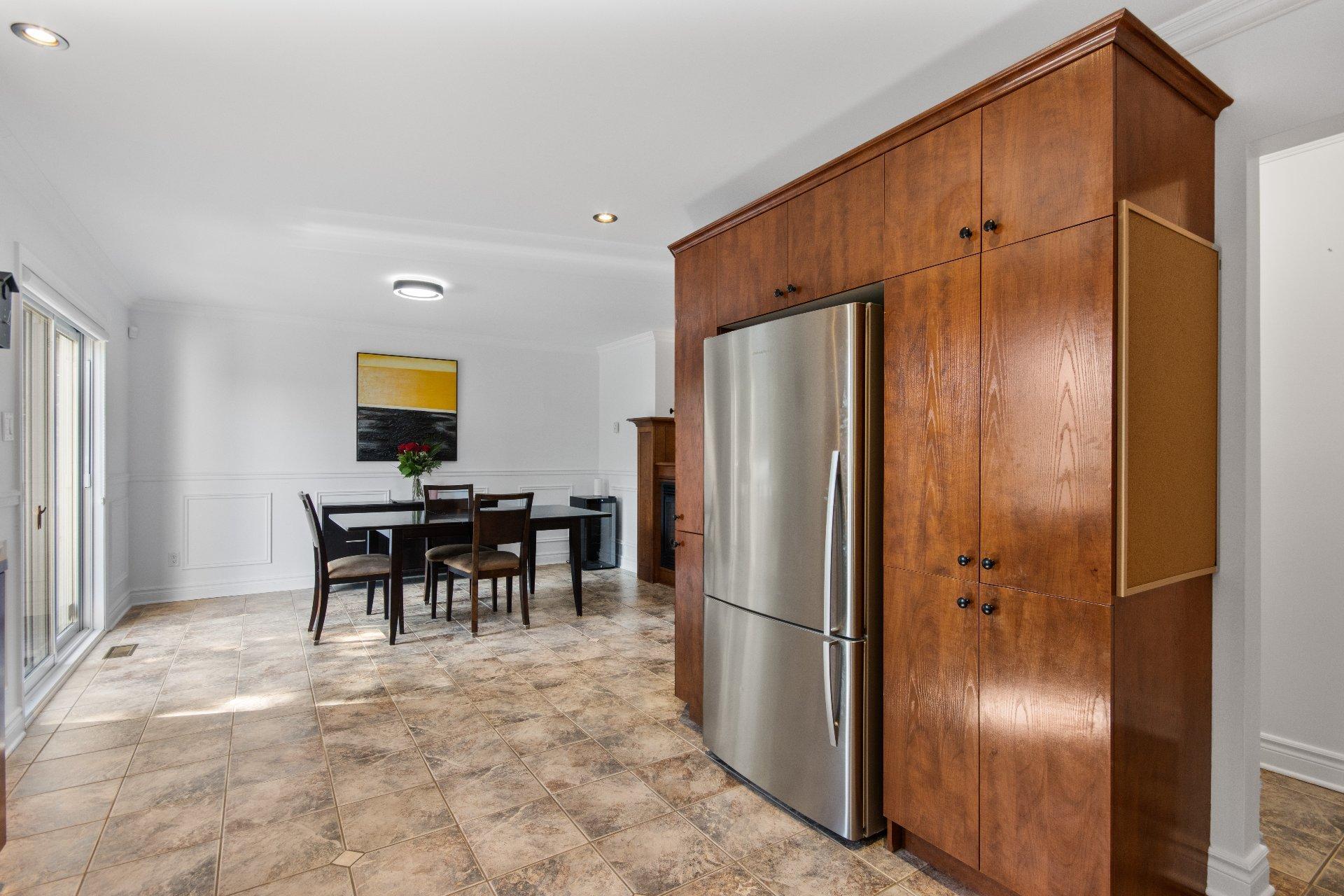 









82


Rue De Musset

,
Saint-Jean-sur-Richelieu,




QC
J2W2V8


