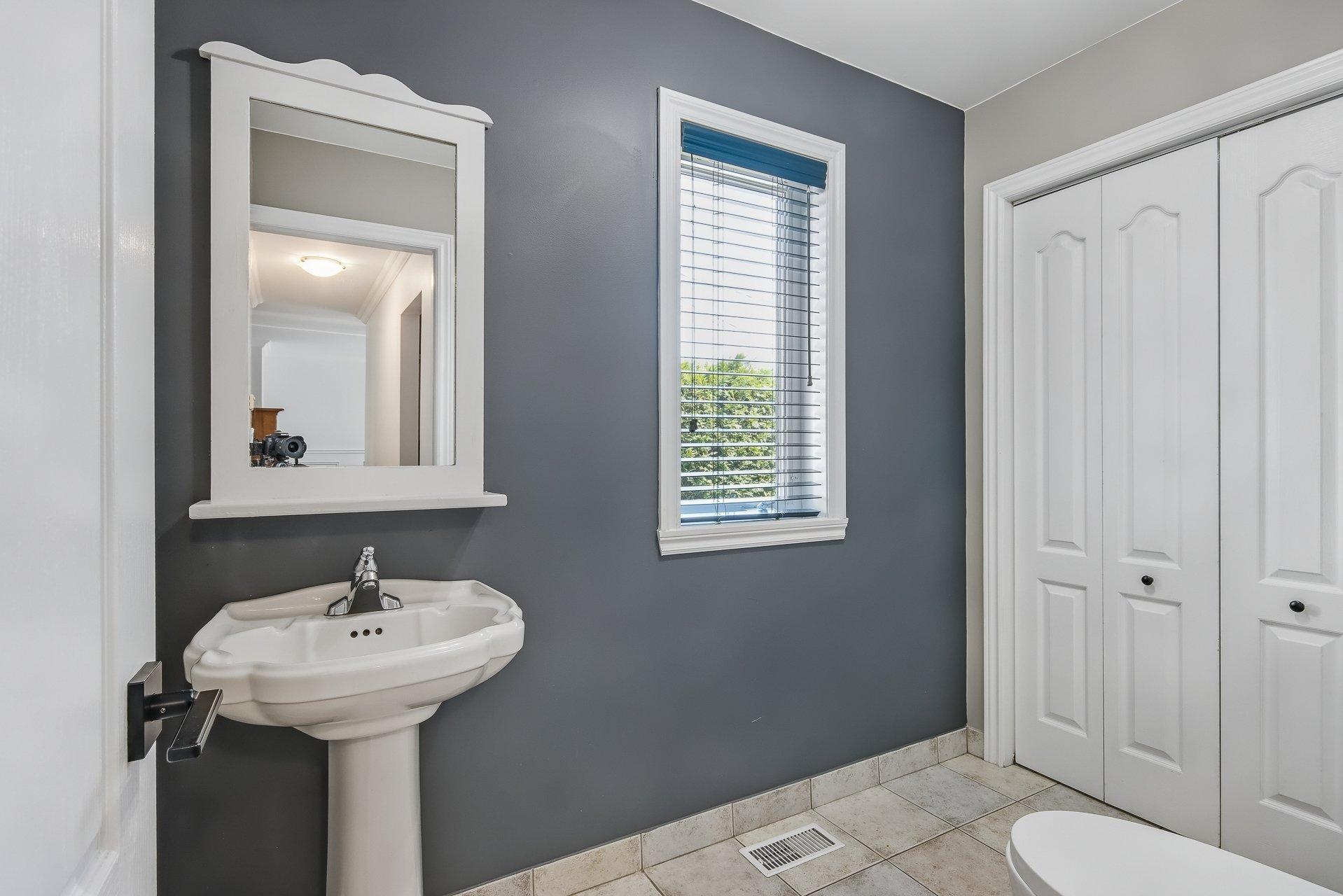 









82


Rue De Musset

,
Saint-Jean-sur-Richelieu,




QC
J2W2V8

