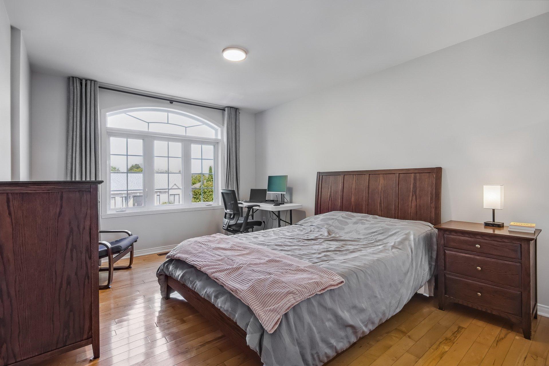 









82


Rue De Musset

,
Saint-Jean-sur-Richelieu,




QC
J2W2V8

