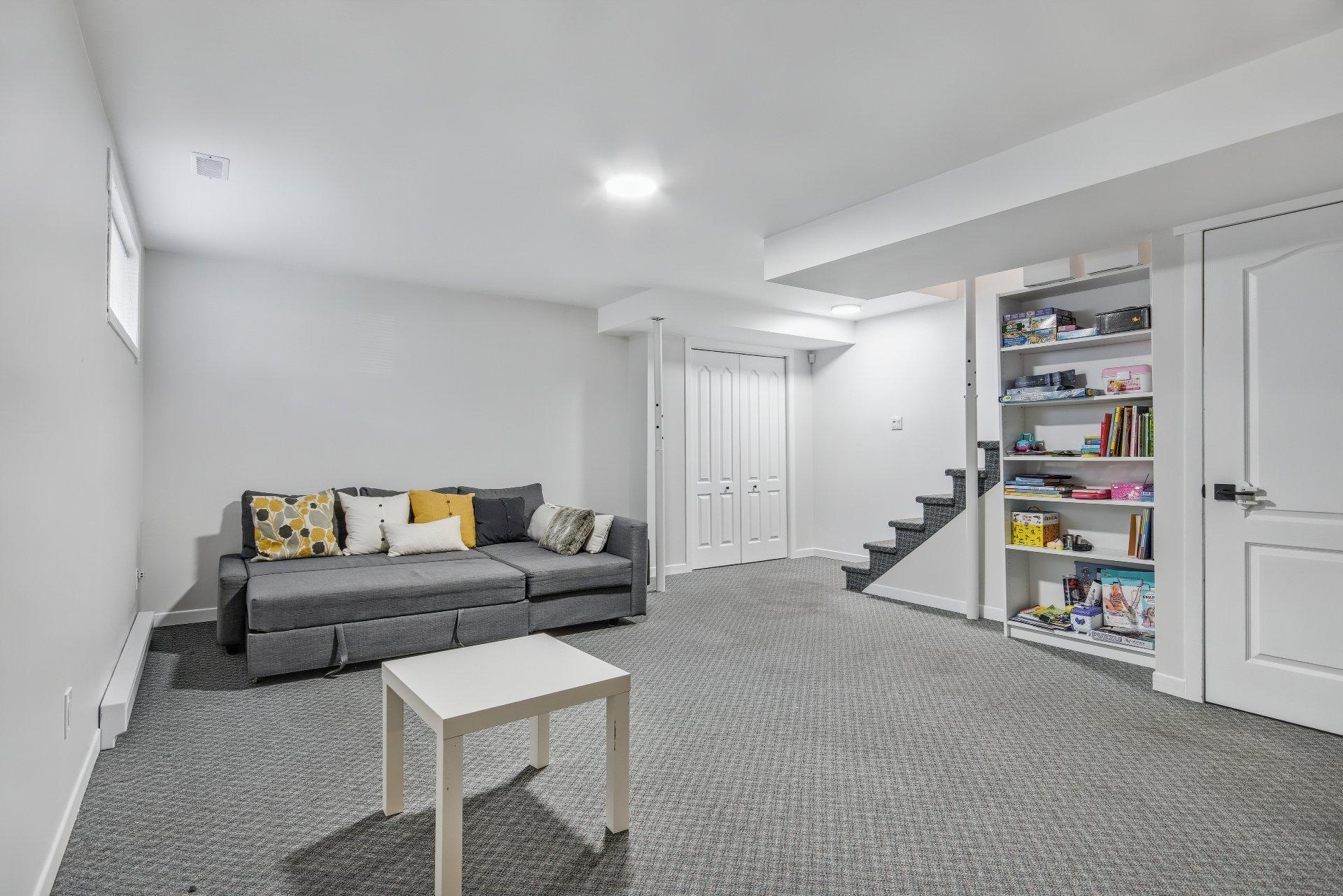 









82


Rue De Musset

,
Saint-Jean-sur-Richelieu,




QC
J2W2V8

