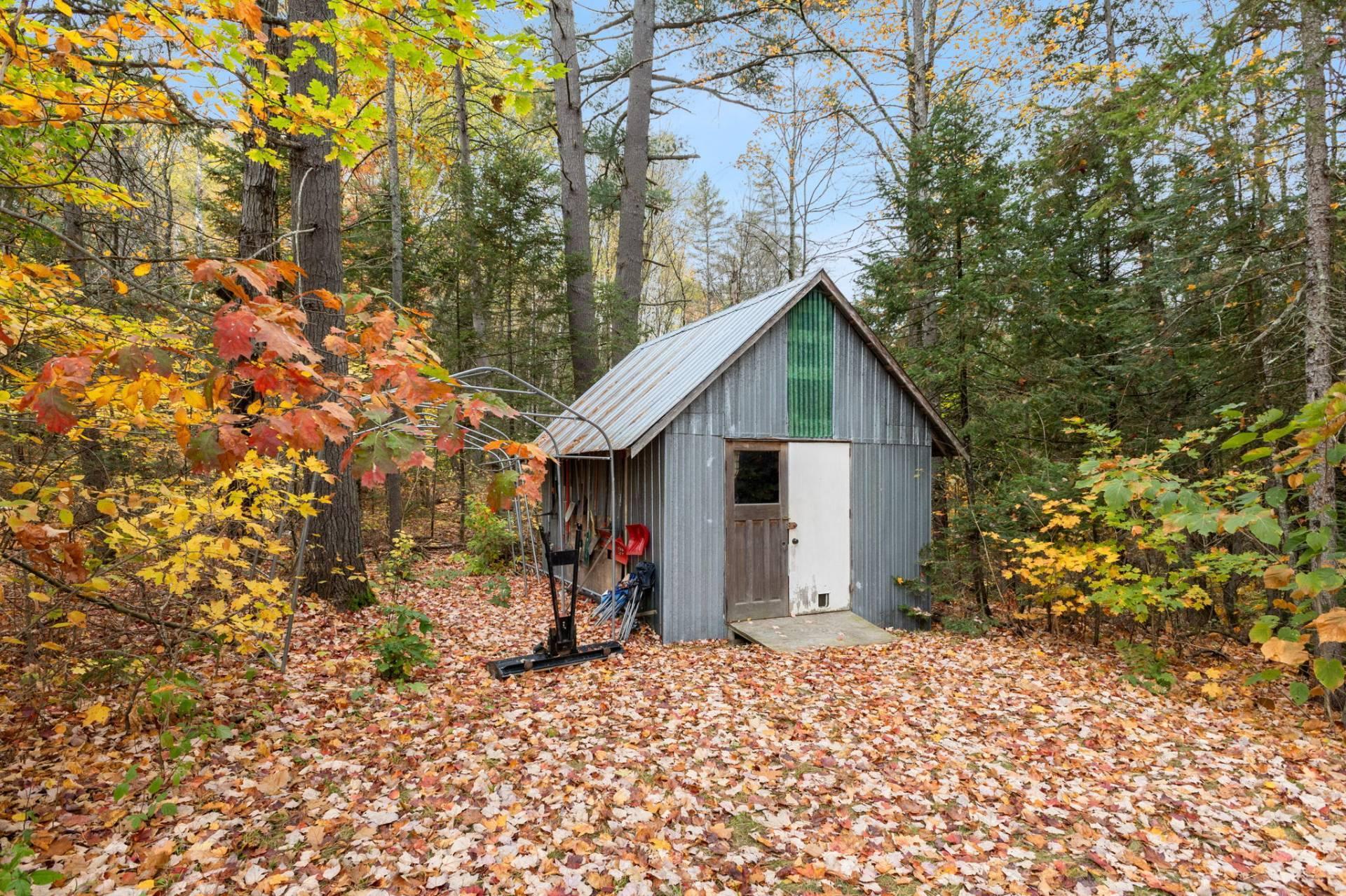 









582


Ch. du Lac-Beauclair

,
La Pêche,




QC
J0X2W0

