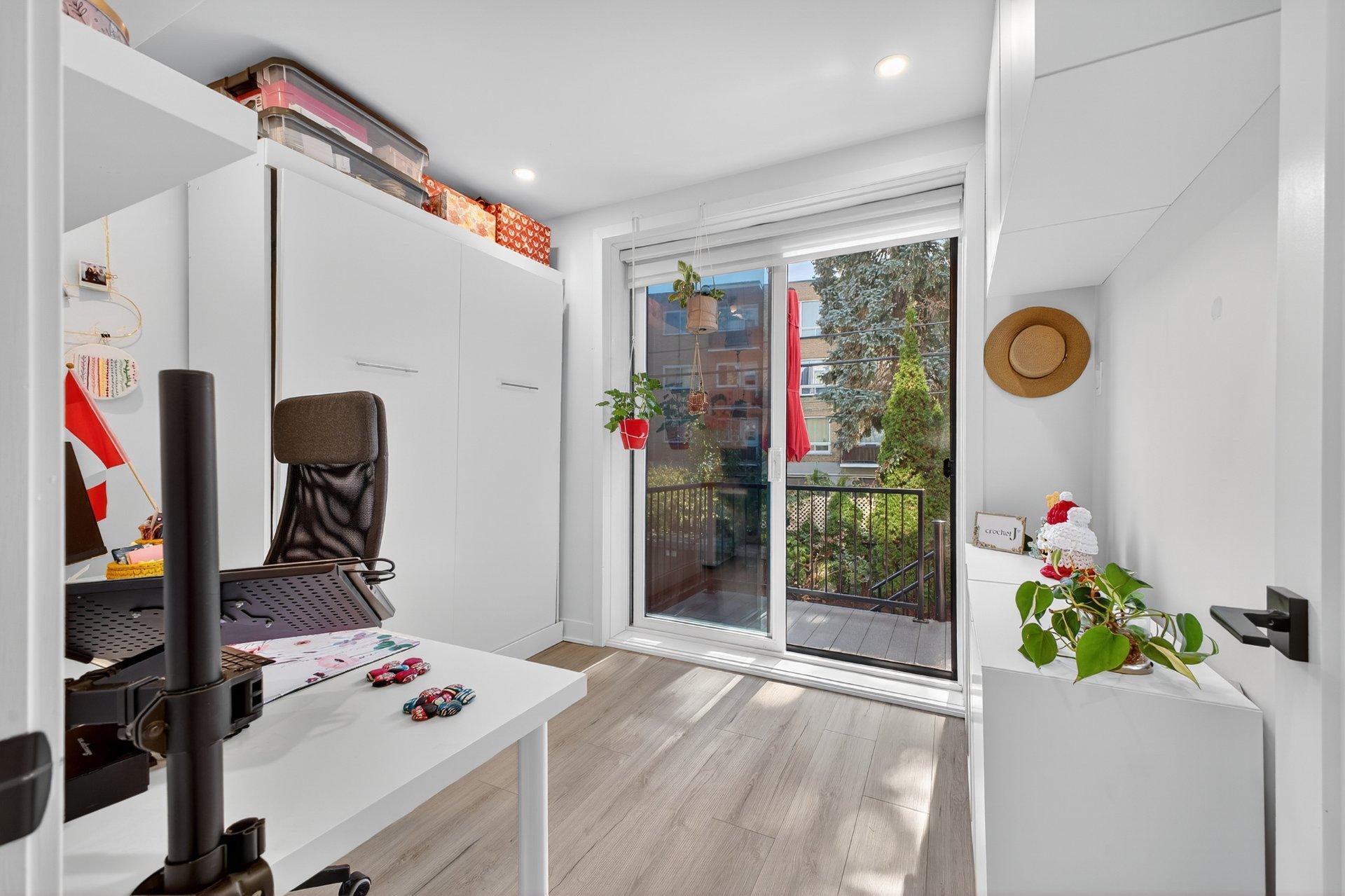 









44


9e Avenue

,
Montréal (LaSalle),




QC
H8R2M6

