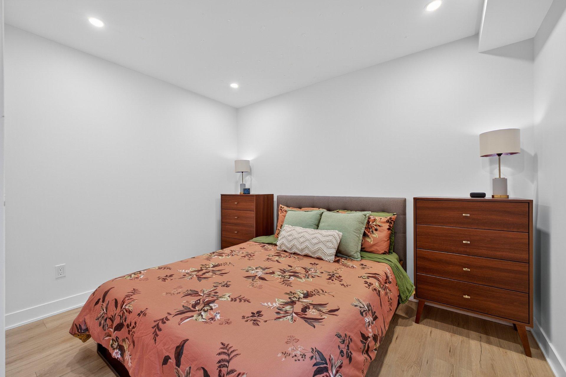 









44


9e Avenue

,
Montréal (LaSalle),




QC
H8R2M6

