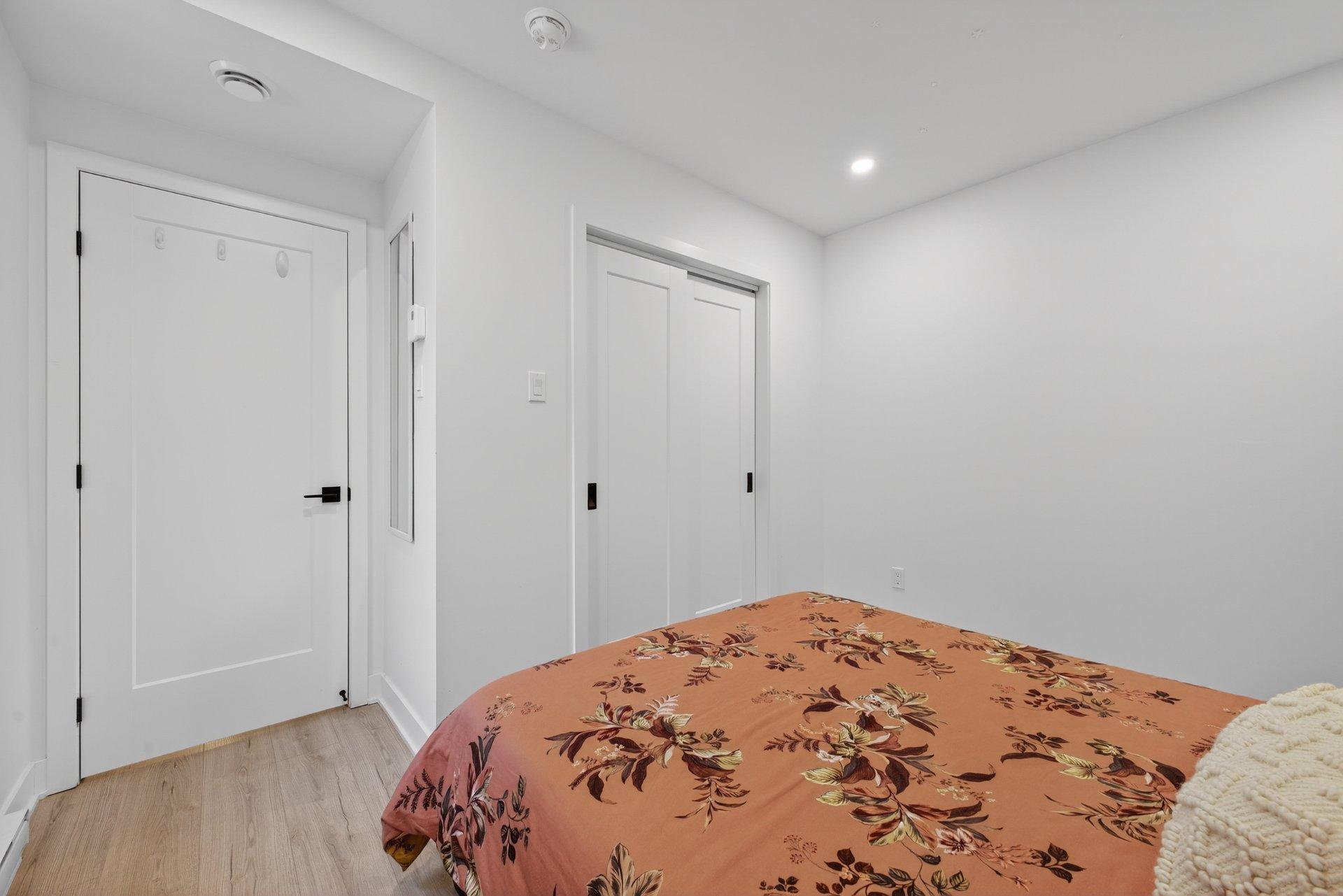 









44


9e Avenue

,
Montréal (LaSalle),




QC
H8R2M6

