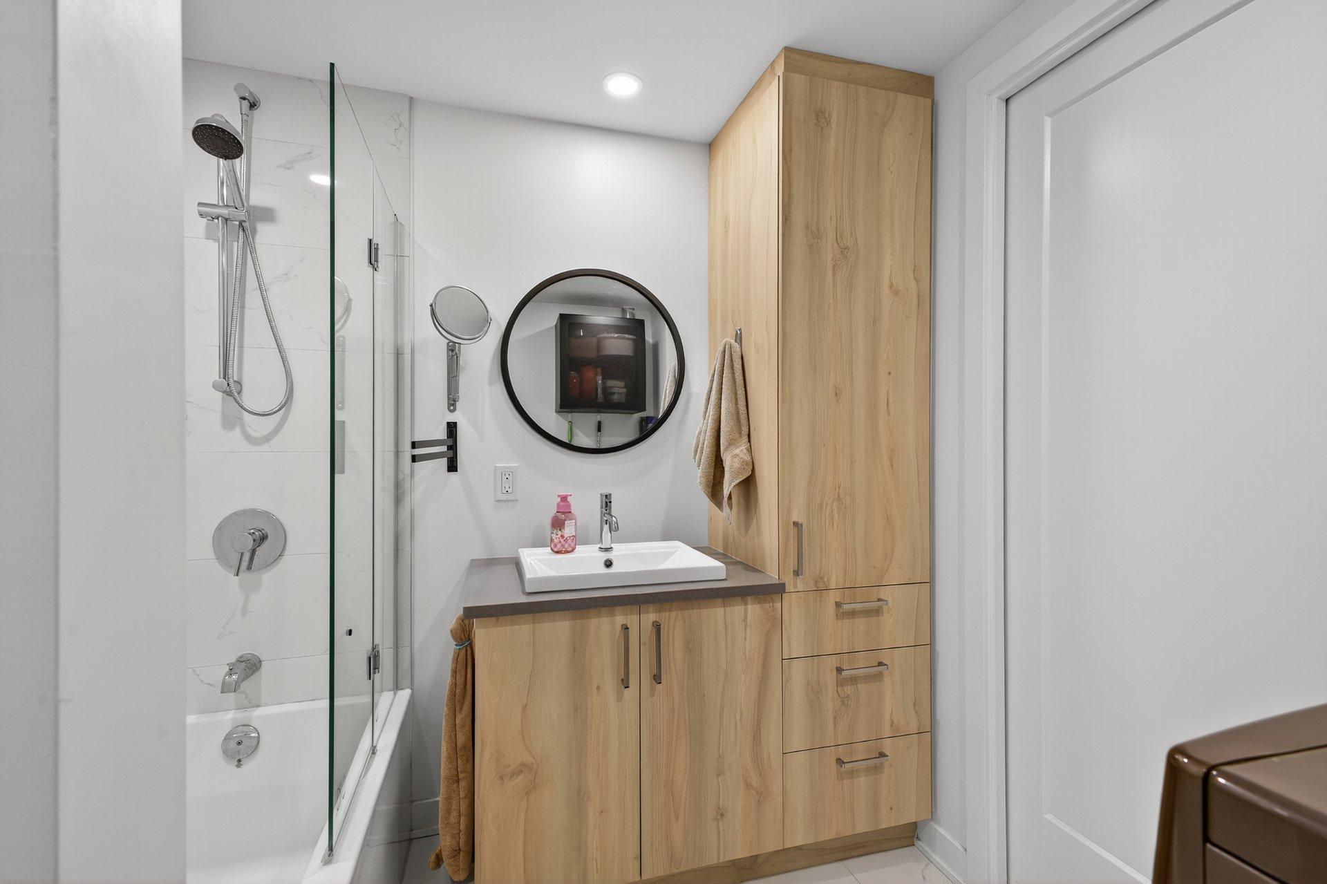 









44


9e Avenue

,
Montréal (LaSalle),




QC
H8R2M6

