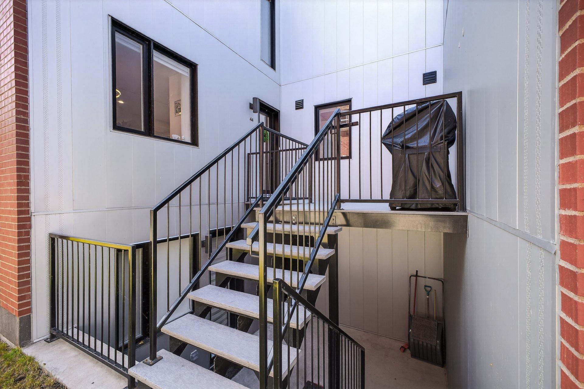 









44


9e Avenue

,
Montréal (LaSalle),




QC
H8R2M6

