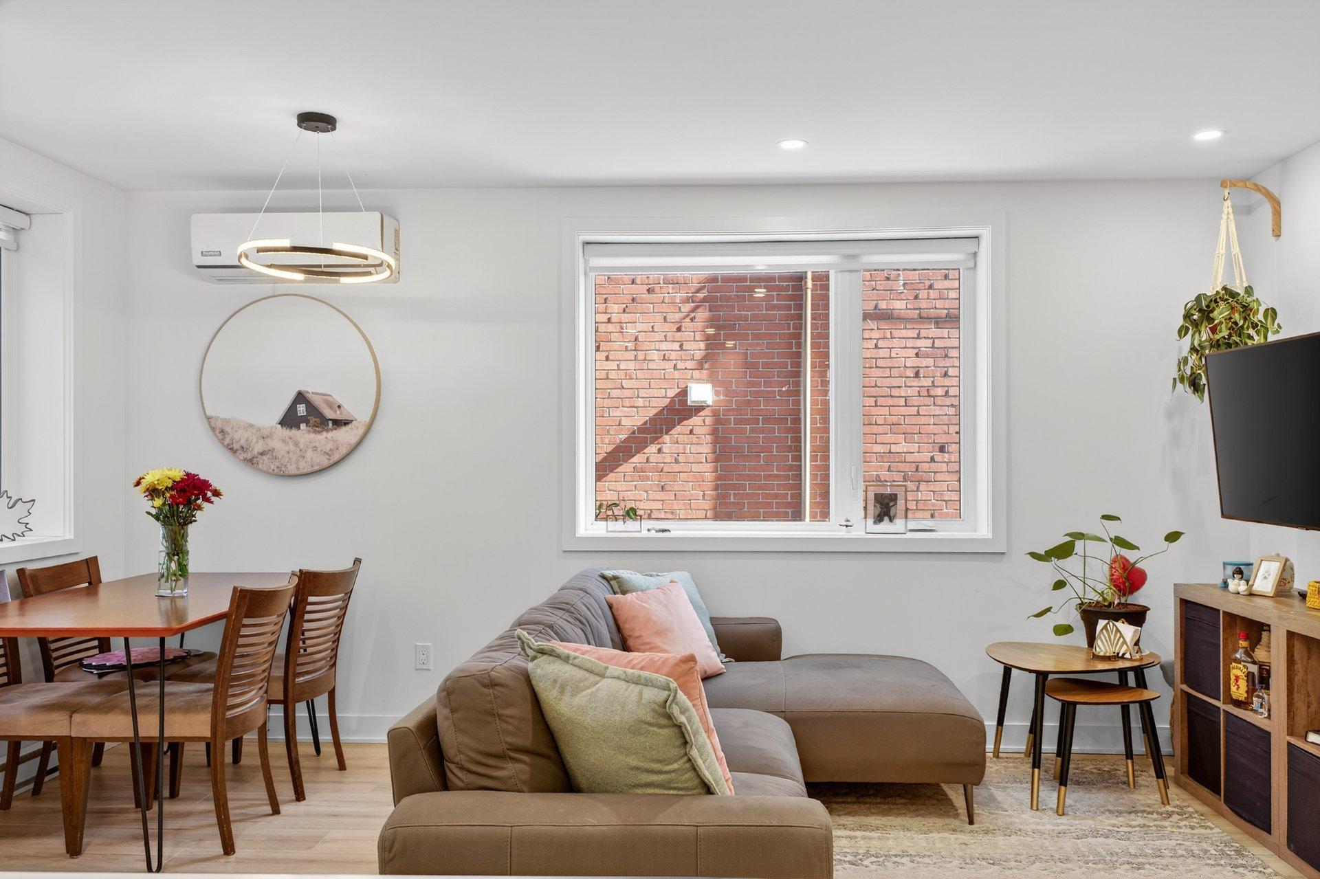 









44


9e Avenue

,
Montréal (LaSalle),




QC
H8R2M6

