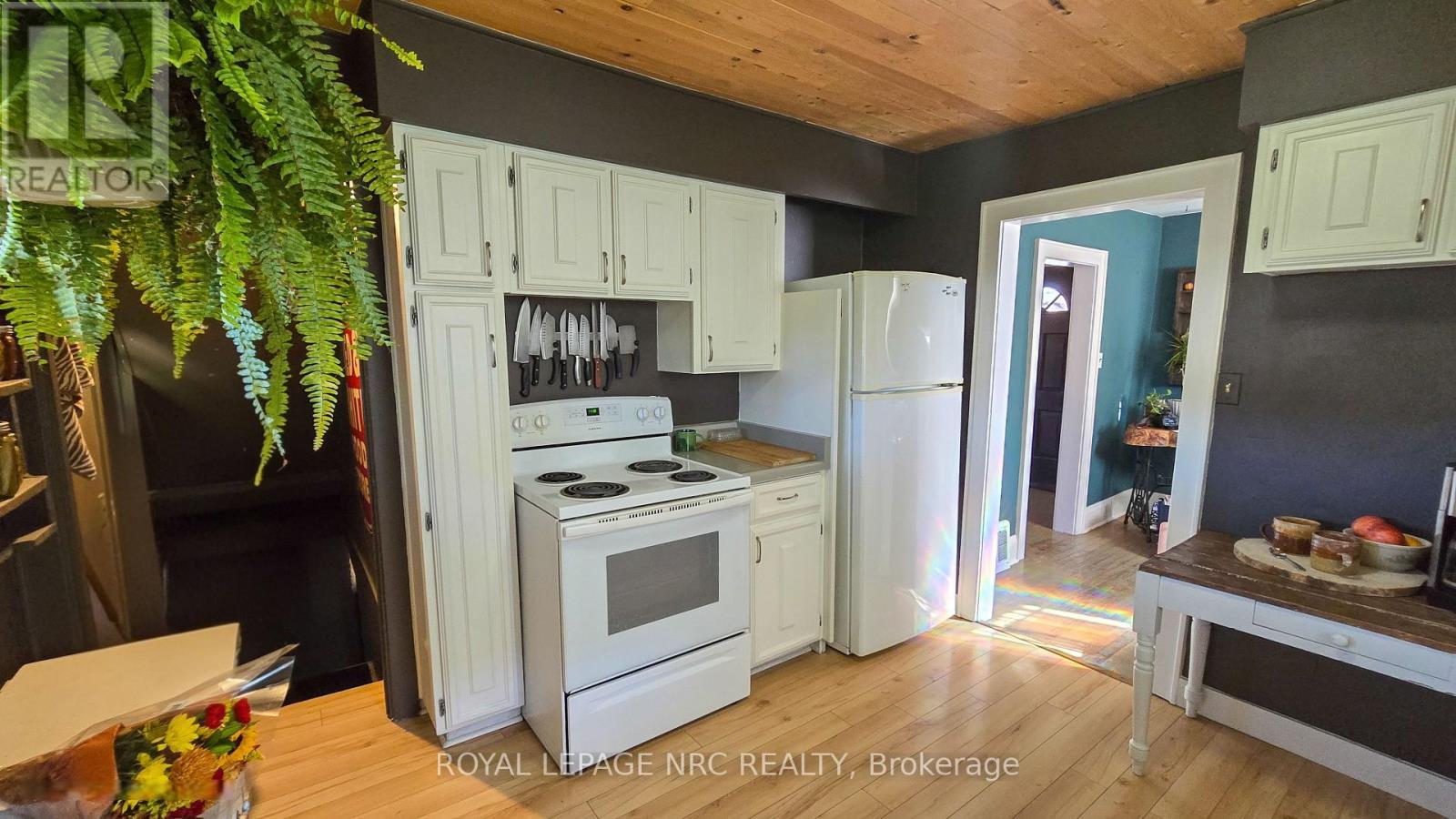 












506 SOUTHWORTH STREET S

,
Welland (Lincoln/Crowland),




Ontario
L3B1Z9

