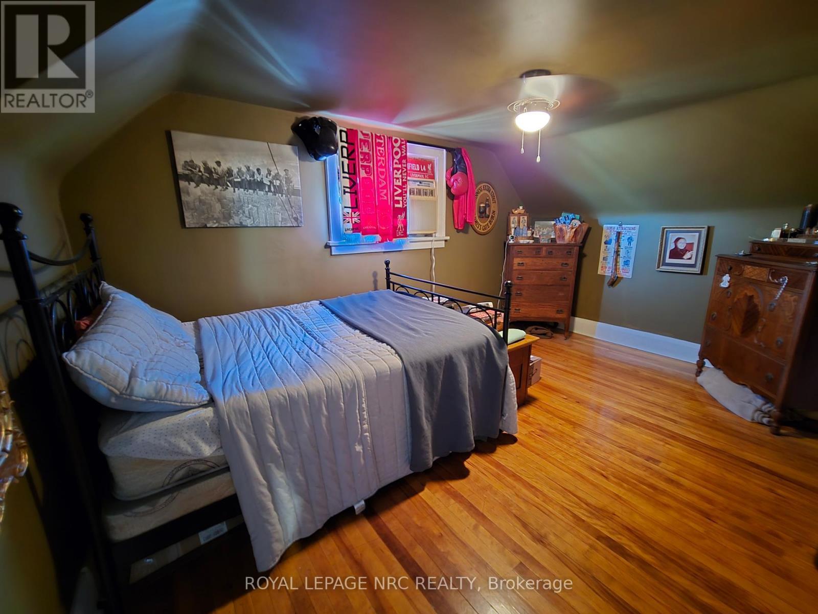 












506 SOUTHWORTH STREET S

,
Welland (Lincoln/Crowland),




Ontario
L3B1Z9

