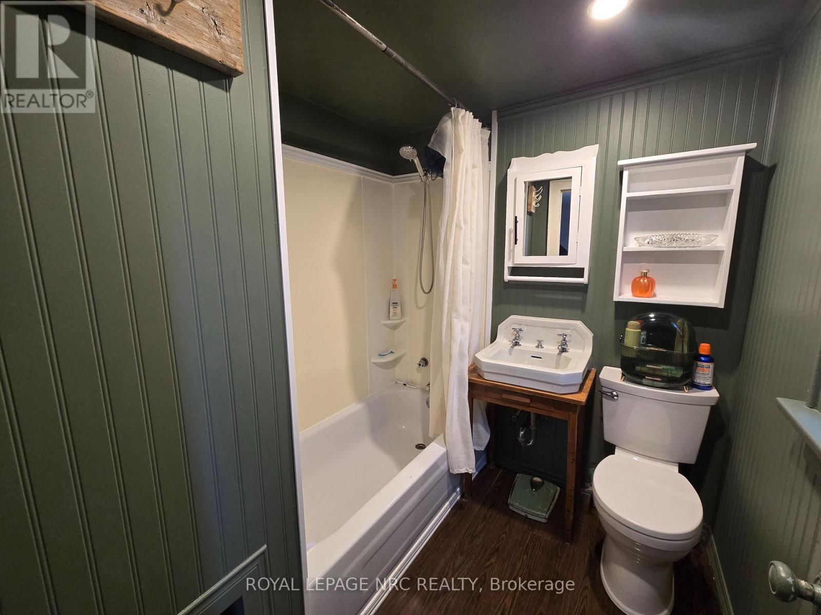 












506 SOUTHWORTH STREET S

,
Welland (Lincoln/Crowland),




Ontario
L3B1Z9

