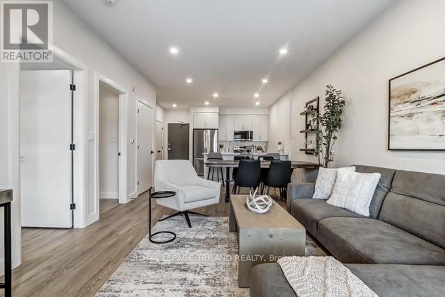 












310 - 16 COMPASS TRAIL

,
Central Elgin (Port Stanley),




Ontario
N5L0B4

