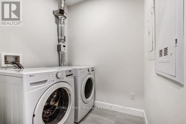 












310 - 16 COMPASS TRAIL

,
Central Elgin (Port Stanley),




Ontario
N5L0B4

