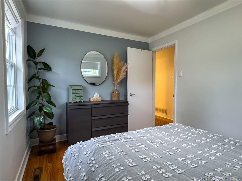 









1725


Lilac

,
Bathurst,




NB
E2A 5Z6

