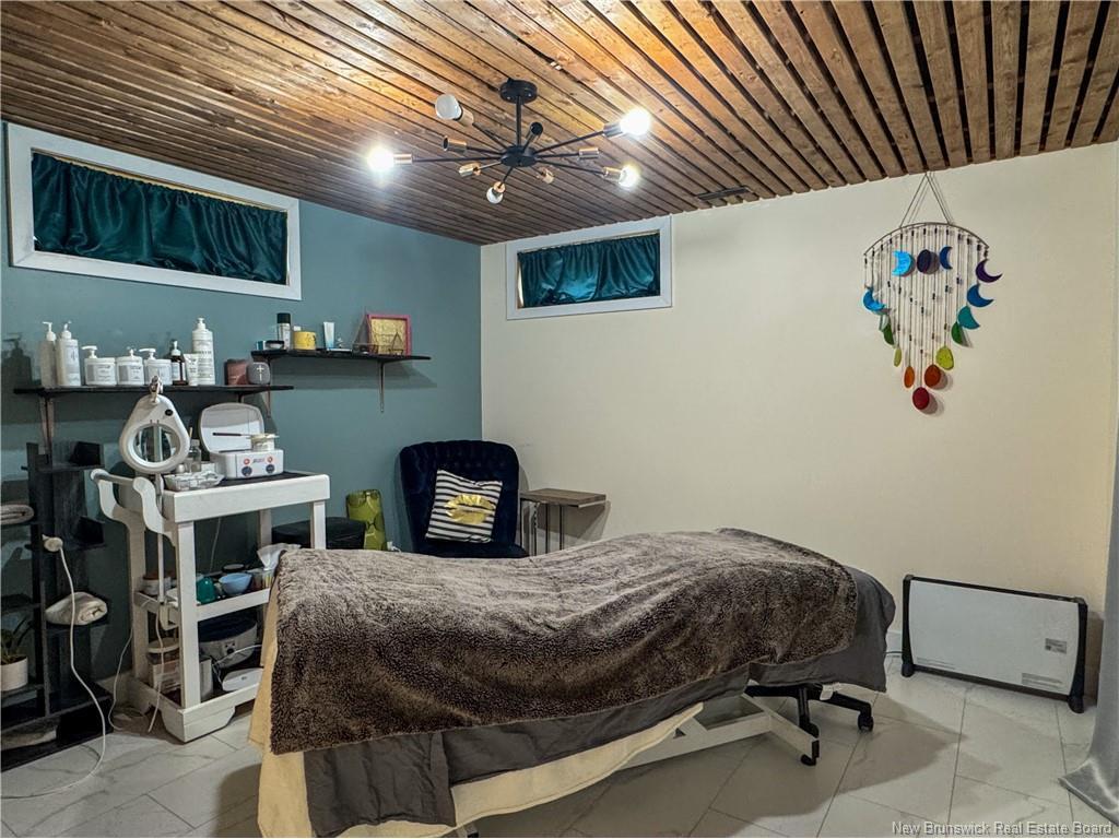 









1725


Lilac

,
Bathurst,




NB
E2A 5Z6

