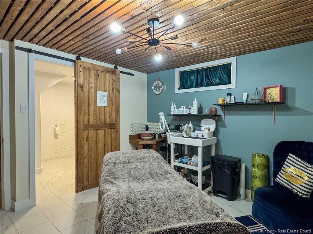 









1725


Lilac

,
Bathurst,




NB
E2A 5Z6

