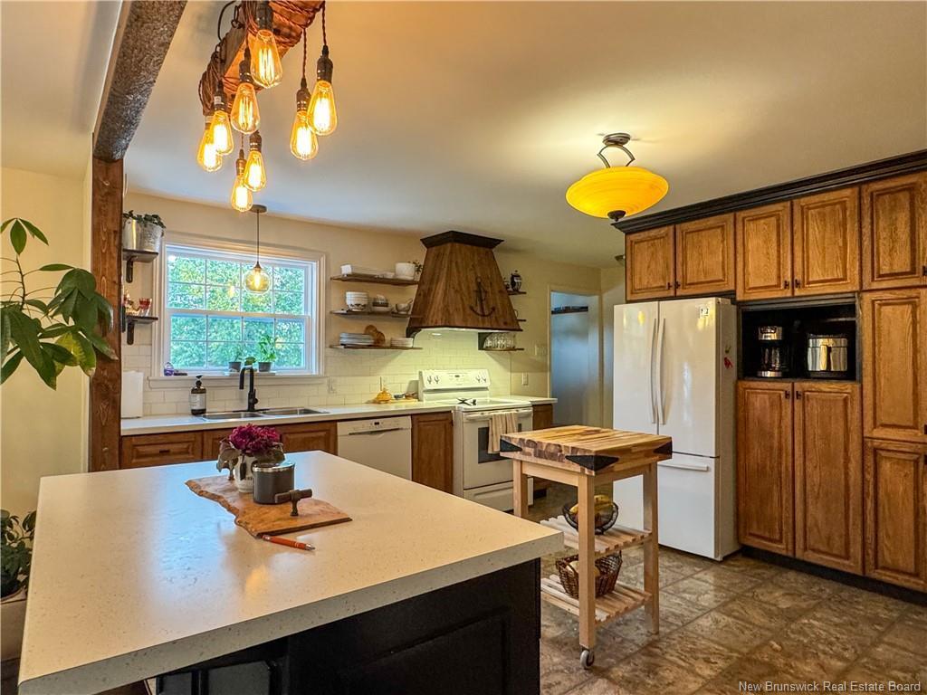 









1725


Lilac

,
Bathurst,




NB
E2A 5Z6

